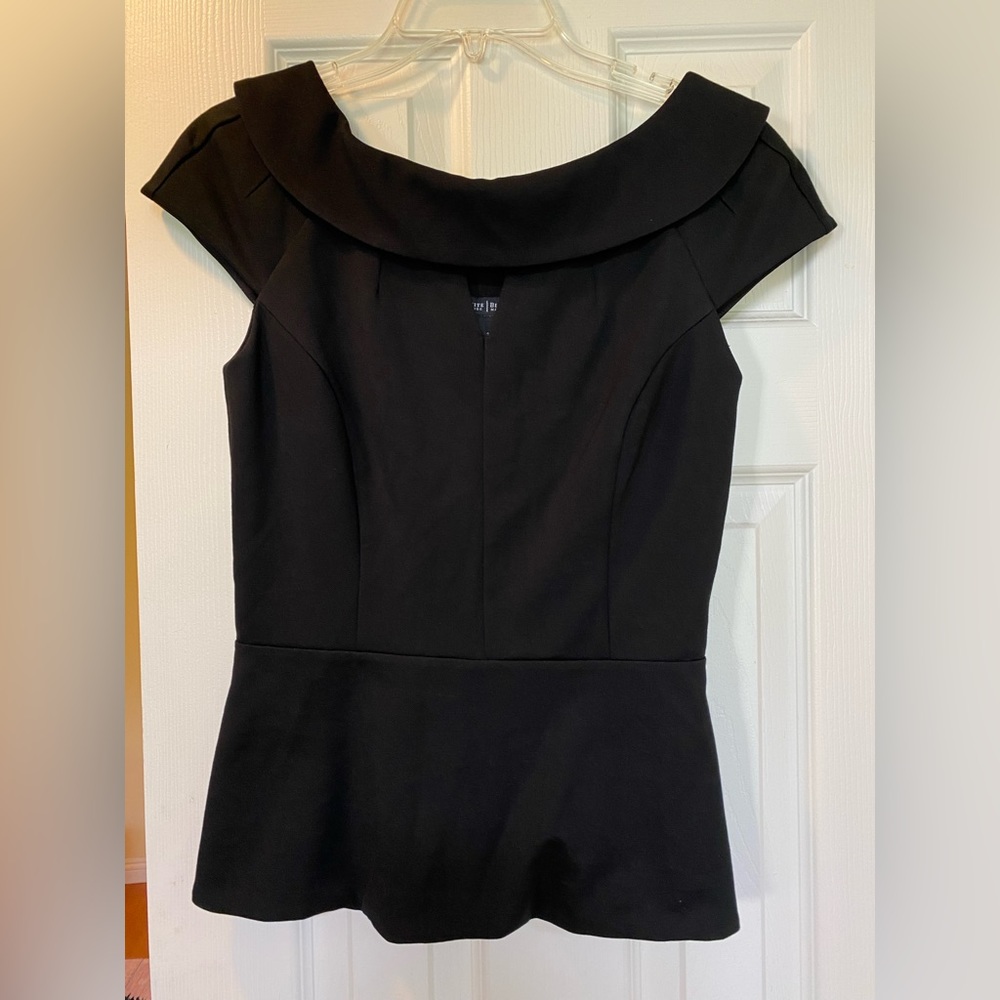 White House Black Market size 2 black top